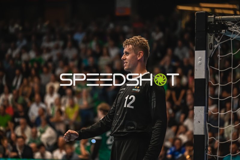 Kristian Sæverås (#12; Frisch Auf! Göppingen) im Tor
