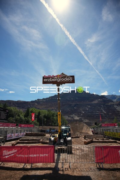 Red Bull Erzbergrodeo 2026 – Veranstaltungsgelände mit Erzberg im Hintergrund