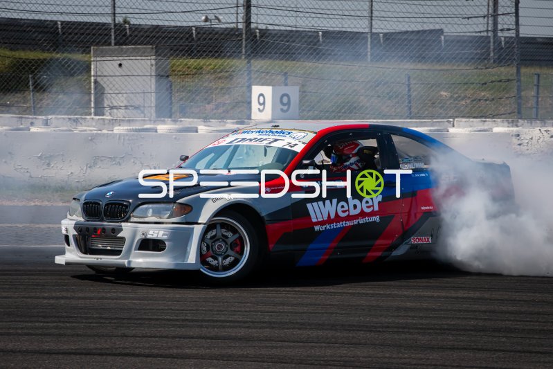 BMW E46 #74 von Weber Werke beim Drift am Nürburgring