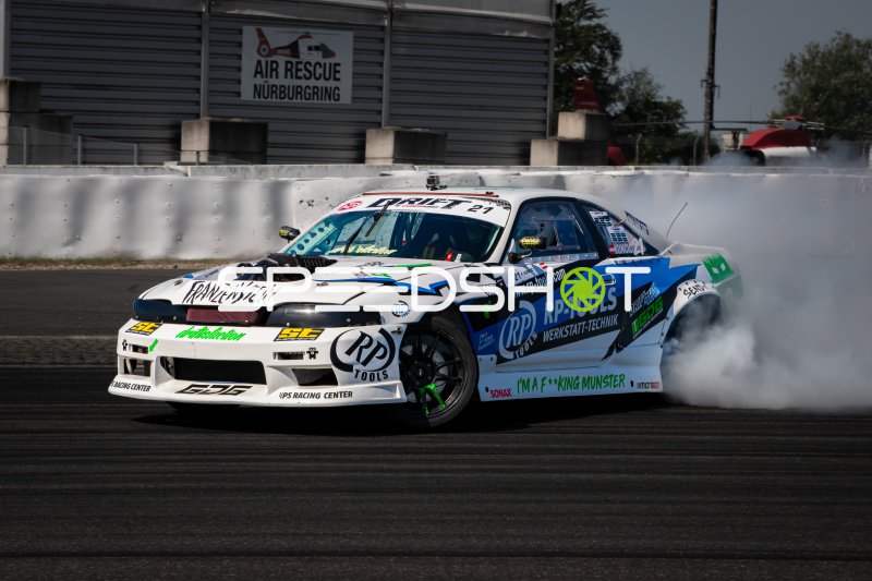 Nissan Skyline R33 #21 von Franz Kuncic (Greendoorgarage) driftet am Nürburgring