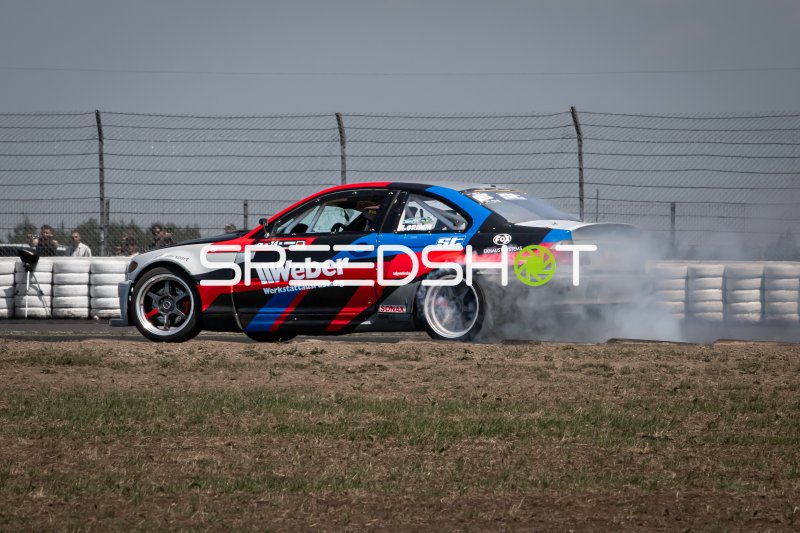 BMW E46 #74 von Weber Werke beim Drift am Nürburgring