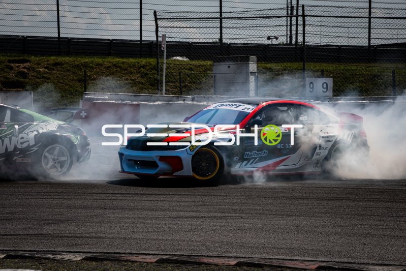 BMW E92 #92 (Christopher Böhm) beim Driften am Nürburgring