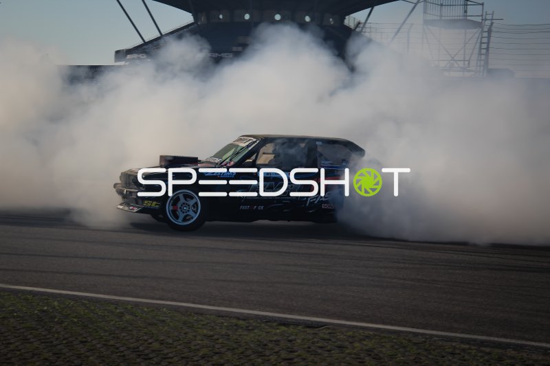 BMW E36 #85 in voller Drift-Action am Nürburgring