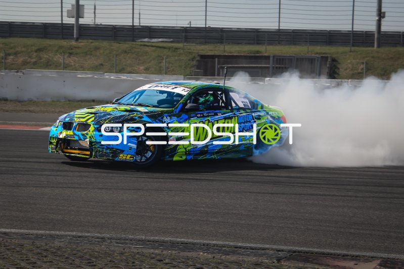 BMW E92 #13 von Oliver Walton im Drift am Nürburgring