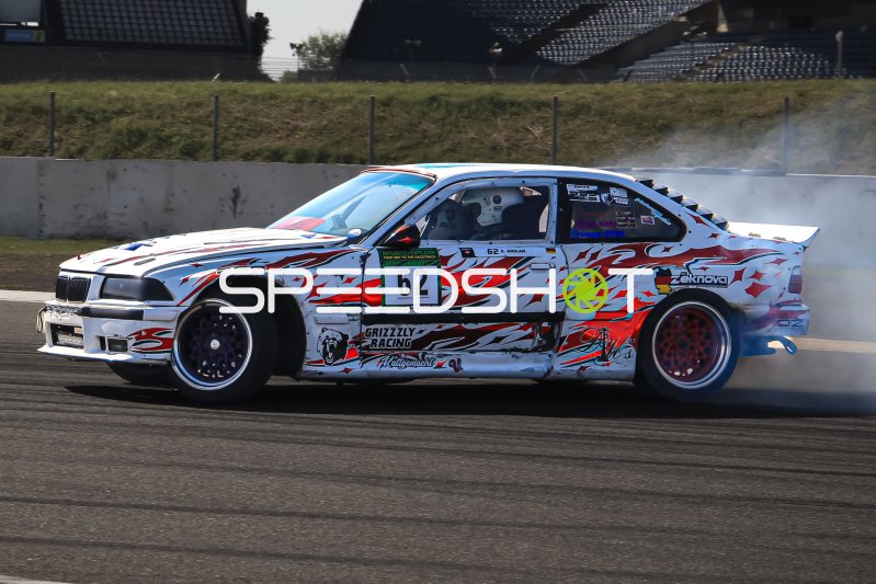 BMW E36 #62 in vollem Drift am Nürburgring