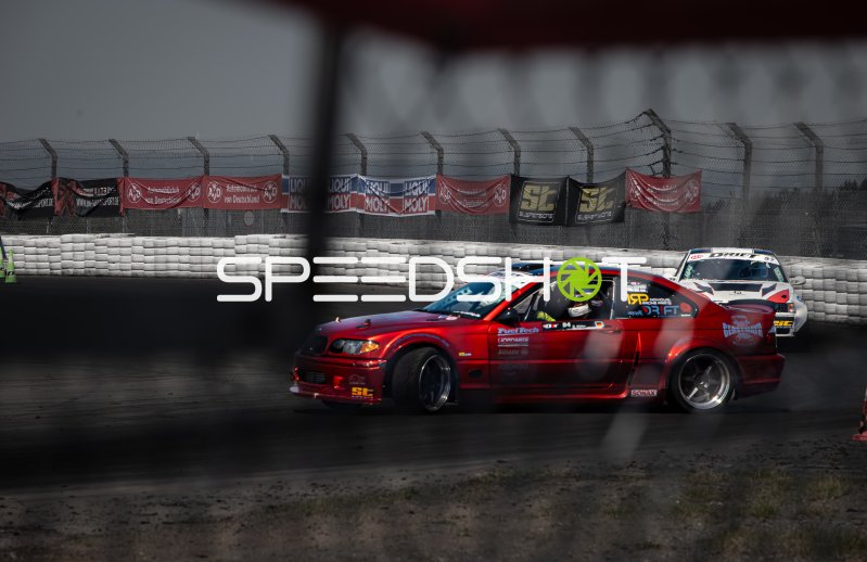 BMW E46 #152 von Dennis Köhler driftet am Nürburgring
