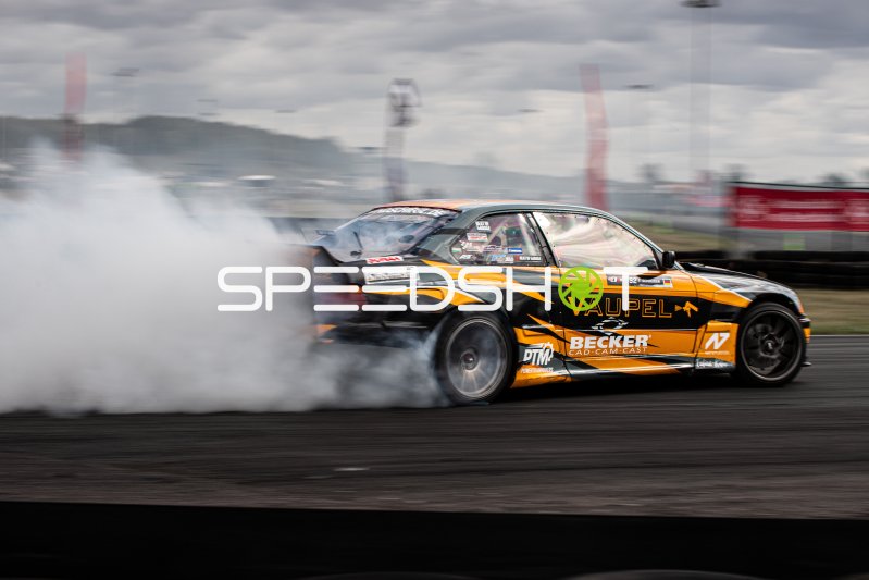 BMW E36 #92 von Fabien Schneider (Beat of Garage) beim Driften am Nürburgring