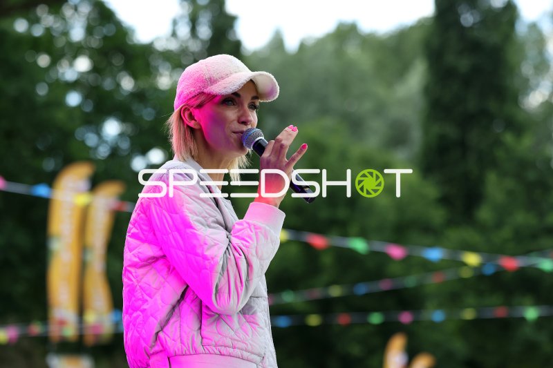 Anna-Maria Zimmermann beim Malle-Festival im Gartenschaupark Rietberg