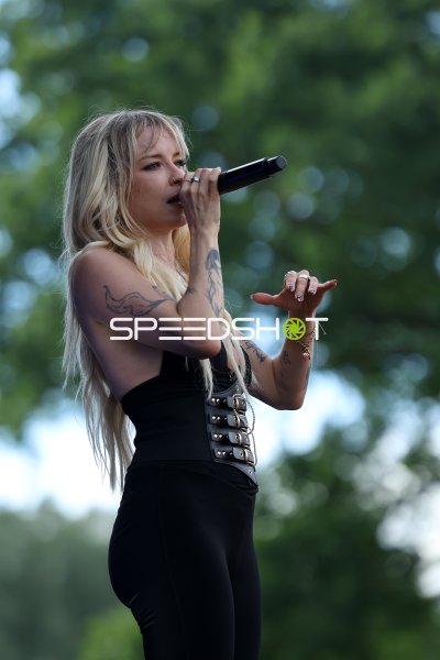Mia Julia beim MALLE Festival Rietberg