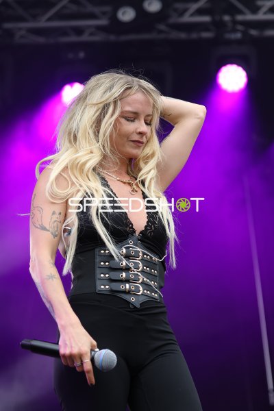 Mia Julia beim MALLE Festival Rietberg