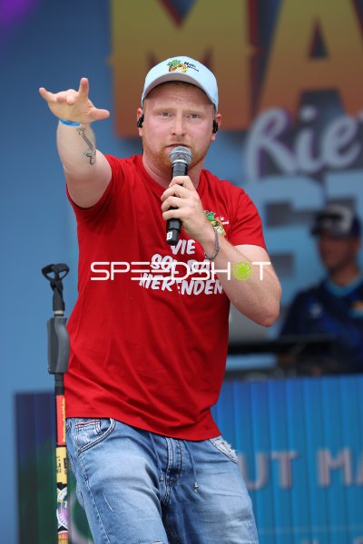 Malle Mummi beim Auftritt auf dem Malle-Festival in Rietberg