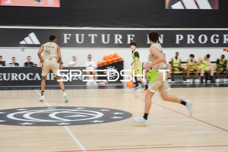 Malique Lewis (#112; Team NBL Next Stars) im Fastbreak beim Eurocamp 2026