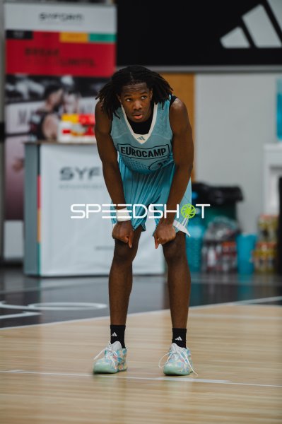Theo Airhienbuwa (#31; Team Eurocamp 1) in Spielpause