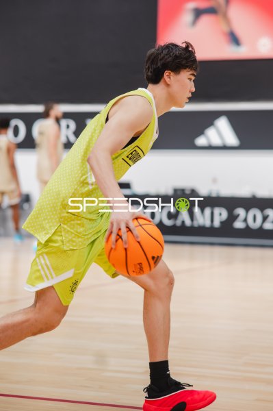 Team 3SSB Select Spieler beim Dribbling am Eurocamp 2025