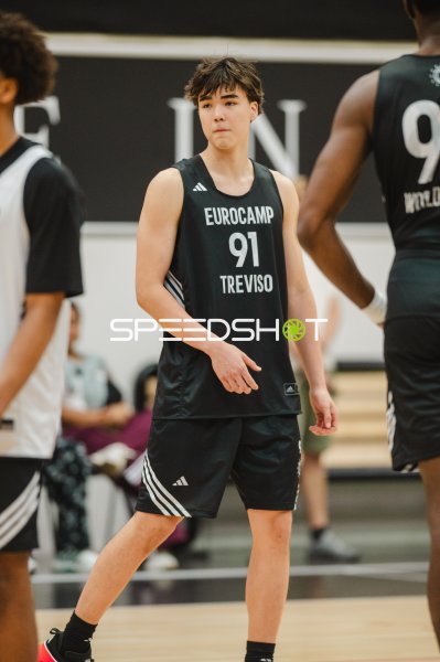Kenichiro Benedict (#91; Team World) beim Eurocamp Treviso