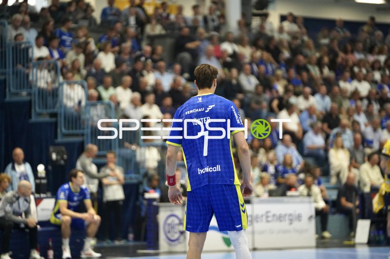 Julian Köster (#7; VfL Gummersbach) auf dem Spielfeld in der SCHWALBE arena