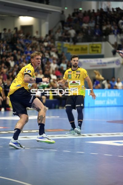 Edwin Aspenbäck (#78; Rhein Neckar Löwen) und Dani Baijens (#77; Rhein Neckar Löwen) in Aktion