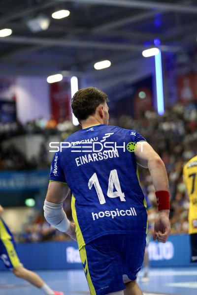 Teitur Einarsson (#14; VfL Gummersbach) im Spielgeschehen