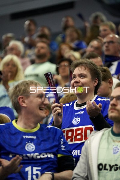 VfL Gummersbach Fans in der SCHWALBE arena