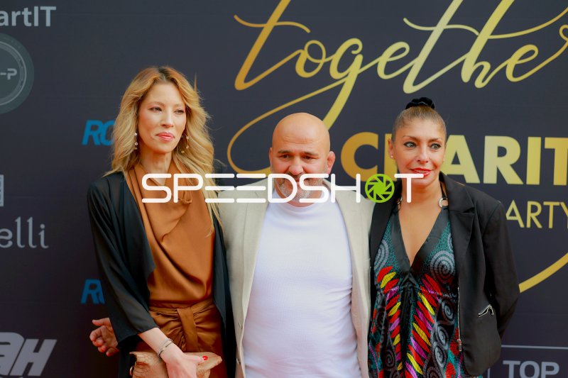 Arzu Celik und Serdar Topcu beim All-Together