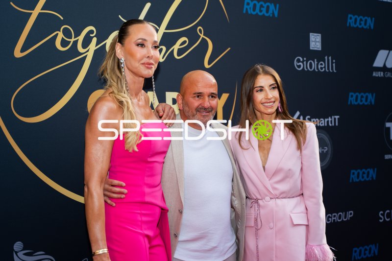 Sylvia Walker, Cathy Hummels und Serdar Topcu beim All-Together