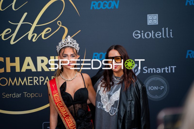 Vanessa Marisa und Patricia Rath (Miss Global 23/24) beim All-Together