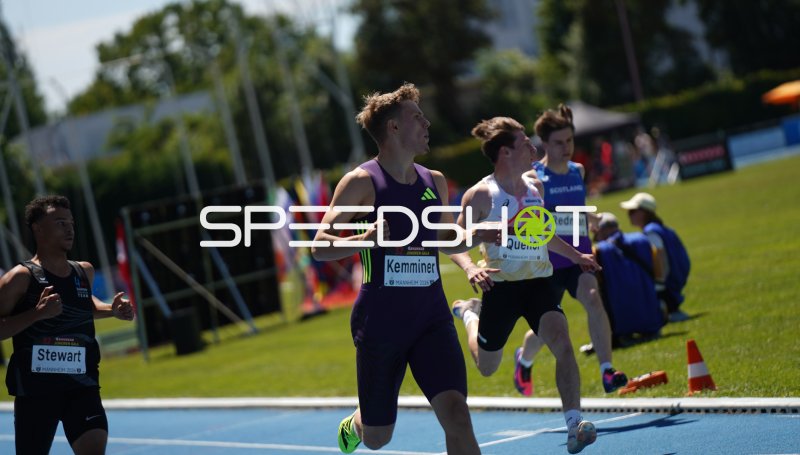 Jakob Kemminer (#30) beim Sprint im Michael-Hoffmann-Stadion Mannheim