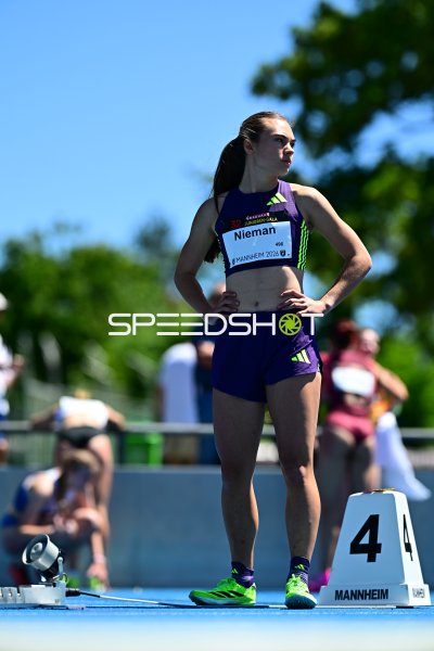 Megan Nieman (#496) vor dem Start im Michael-Hoffmann-Stadion Mannheim