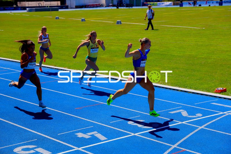 Emma Goretzka (#23) und Paola Valognes (#171) im 100m-Sprint in Mannheim