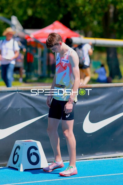 Paul Noirhomme (#114) vor dem Start beim 400m-Lauf in Mannheim