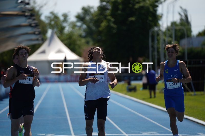 Adrian Primus (#25) beim 400m-Lauf im Michael-Hoffmann-Stadion Mannheim