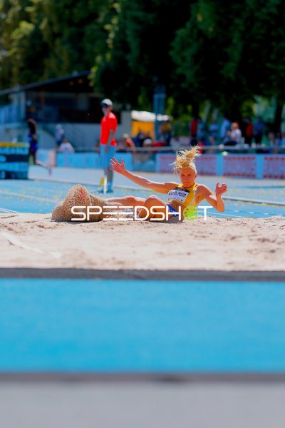 MALM Ella Alvelin (#293) landet im Sandkasten beim Weitsprung