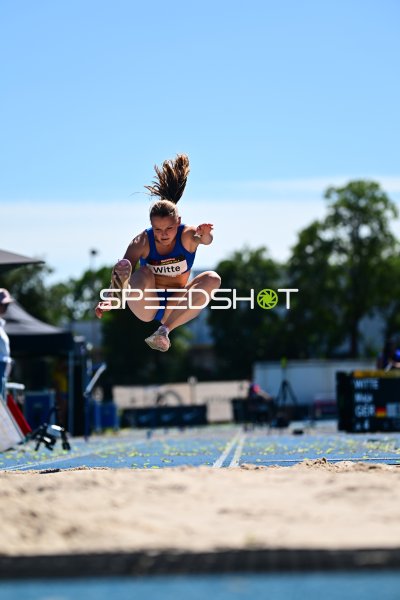 Maja Witte beim Dreisprung im Michael-Hoffmann-Stadion Mannheim