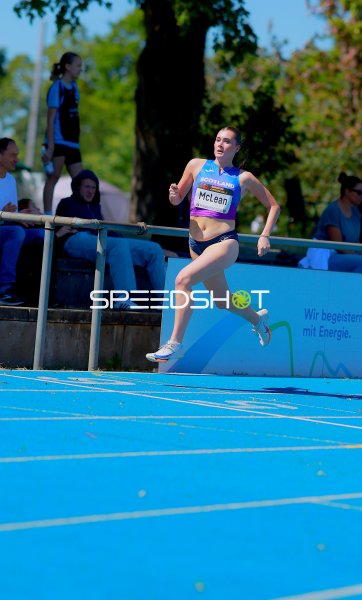 McLean (#32) beim 400m-Lauf im Michael-Hoffmann-Stadion Mannheim