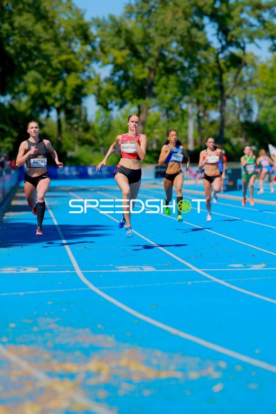 DE LUYZ Liyana Barragan beim 400m-Lauf im Michael-Hoffmann-Stadion Mannheim
