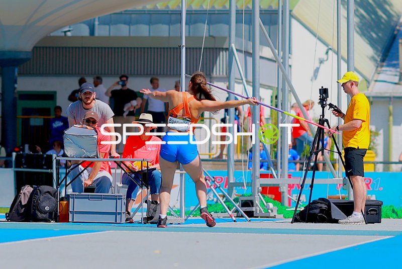 Jolie Baerveldt (#256) beim Speerwurf im Michael-Hoffmann-Stadion Mannheim