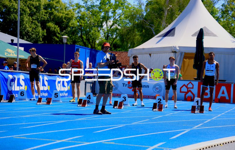 Startaufstellung im 100m-Sprint beim Michael-Hoffmann-Stadion Mannheim