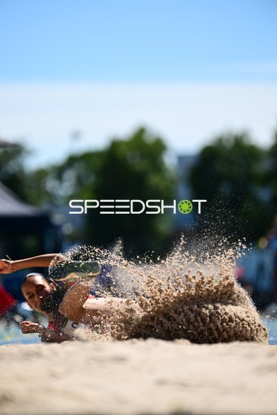 Weitsprung-Landung im Sand beim Leichtathletik-Meeting in Mannheim