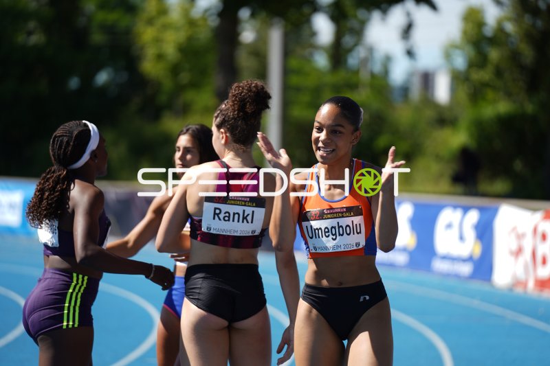 Joy Umegbolu (#335) und Timea Rankl (#326) nach dem Wettkampf bei der Bauhaus Junioren-Gala Mannheim
