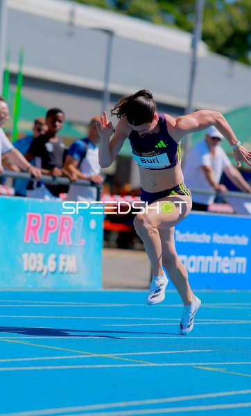 Xenia Buri (#310) beim Sprint im Michael-Hoffmann-Stadion Mannheim