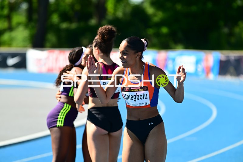 Joy Umegbolu (#32) feiert nach ihrem Wettkampf bei der Bauhaus Junioren-Gala Mannheim 2026