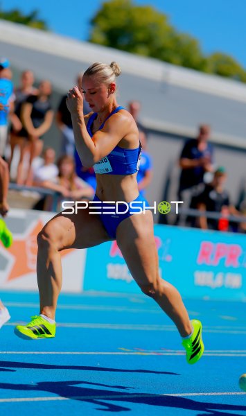 Sprinterin beim 400m-Lauf im Michael-Hoffmann-Stadion Mannheim