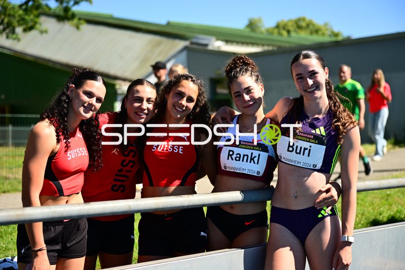 Timea Rankl (#326) und Xenia Buri (#310) bei der Bauhaus Junioren-Gala Mannheim