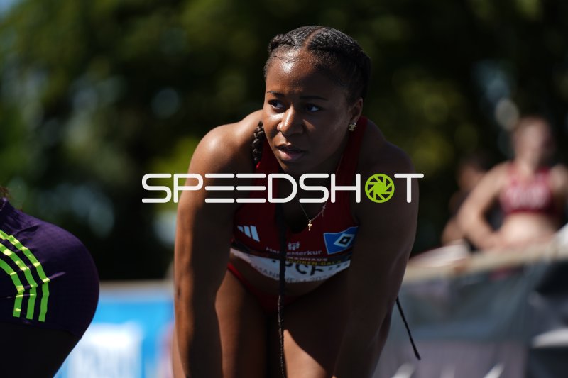Anochili Lena (Hamburger SV) in Startposition beim Leichtathletik-Meeting Mannheim