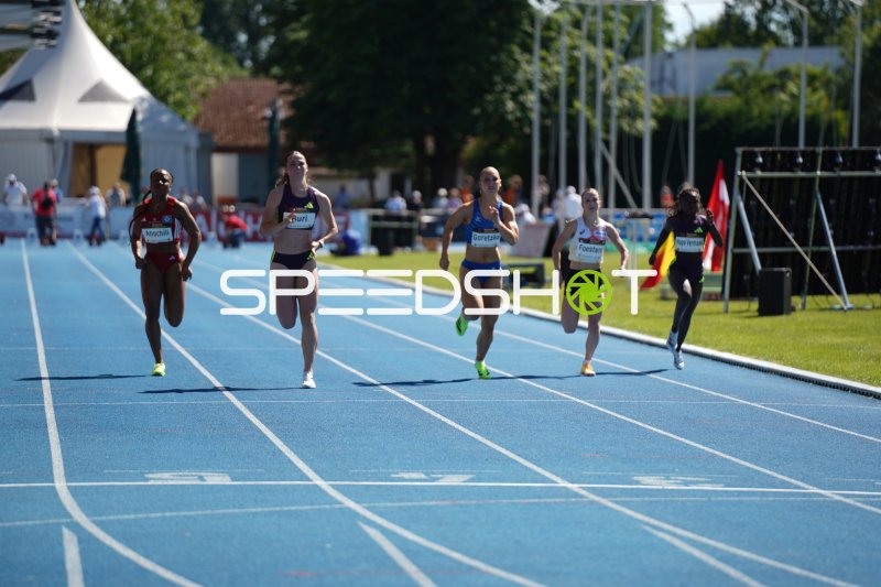 Emma Goretzka beim 100m-Sprint im Michael-Hoffmann-Stadion Mannheim