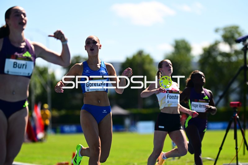 Emma Goretzka beim Sprint beim 32. Junioren-Gala in Mannheim