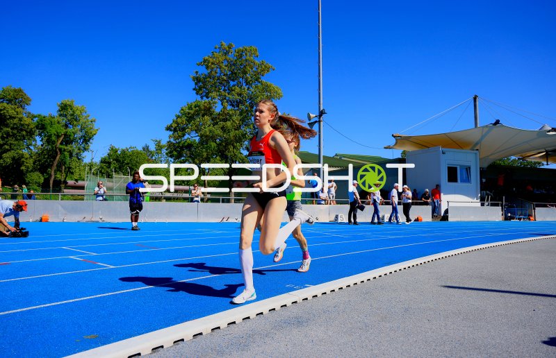 Ellis Staib (#13) beim 400m-Lauf im Michael-Hoffmann-Stadion Mannheim