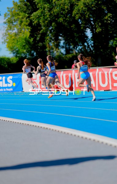Sprintrennen der Frauen im Michael-Hoffmann-Stadion Mannheim