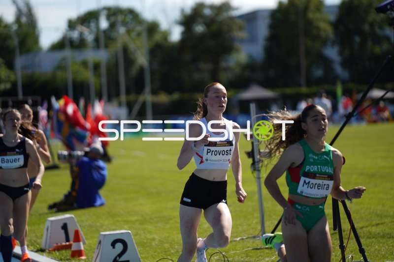 Sterre Provost beim 800m-Lauf im Michael-Hoffmann-Stadion Mannheim