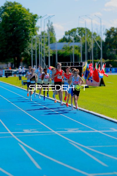Theo Hielscher beim 800m-Lauf im Michael-Hoffmann-Stadion Mannheim